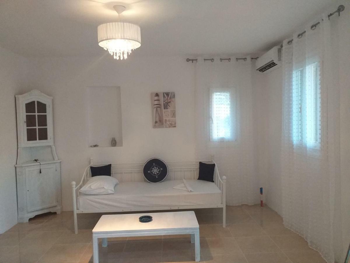 Magda House Apartment Livadi  Bagian luar foto